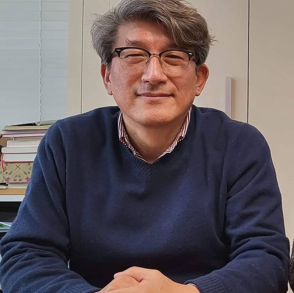 총무 이우윤 목사